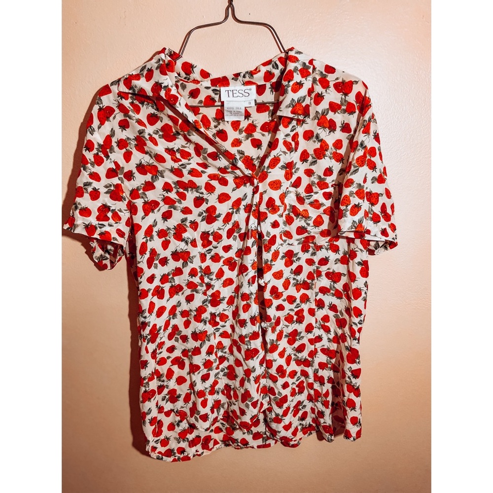 ☆Vintage Button Up Blouse ☆